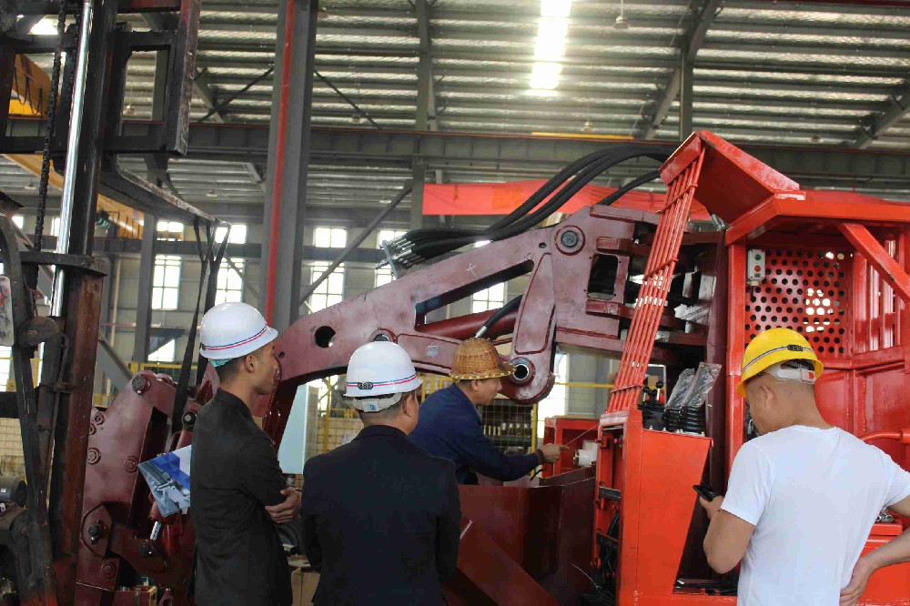 政策對扒渣機行業(yè)的影響:襄陽企業(yè)的機遇與挑戰(zhàn)