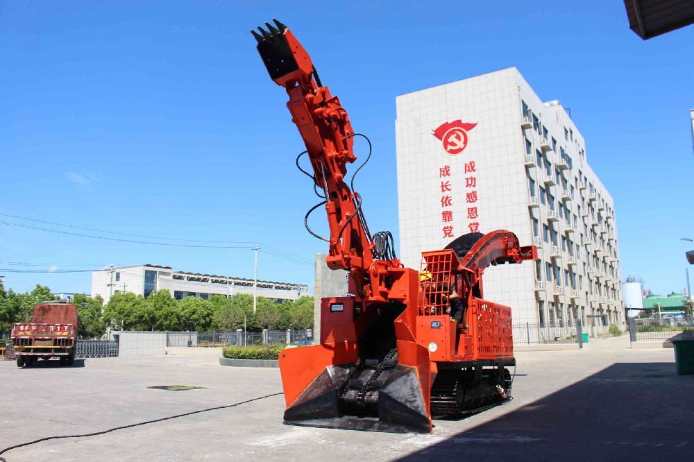 無錫 80 履帶扒渣機(jī)排名分析,技術(shù)領(lǐng)先品牌解讀