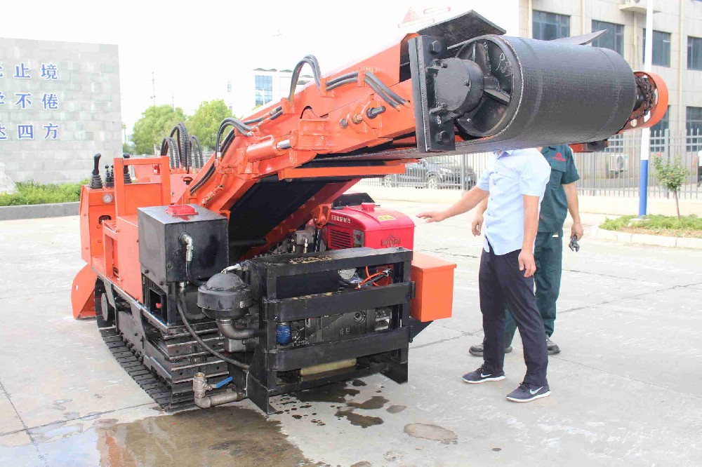 文山電動輪式扒渣機(jī)電池續(xù)航能力測試
