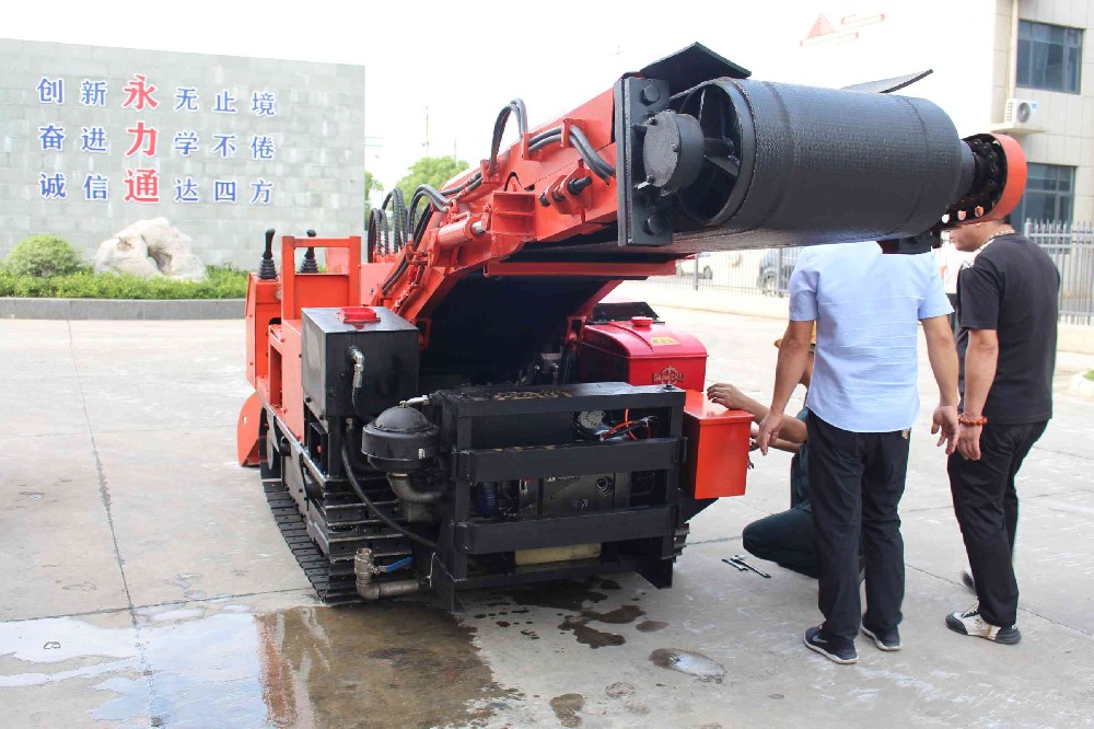 輕型 vs 重型撬毛臺(tái)車(chē):不同礦型的匹配選擇