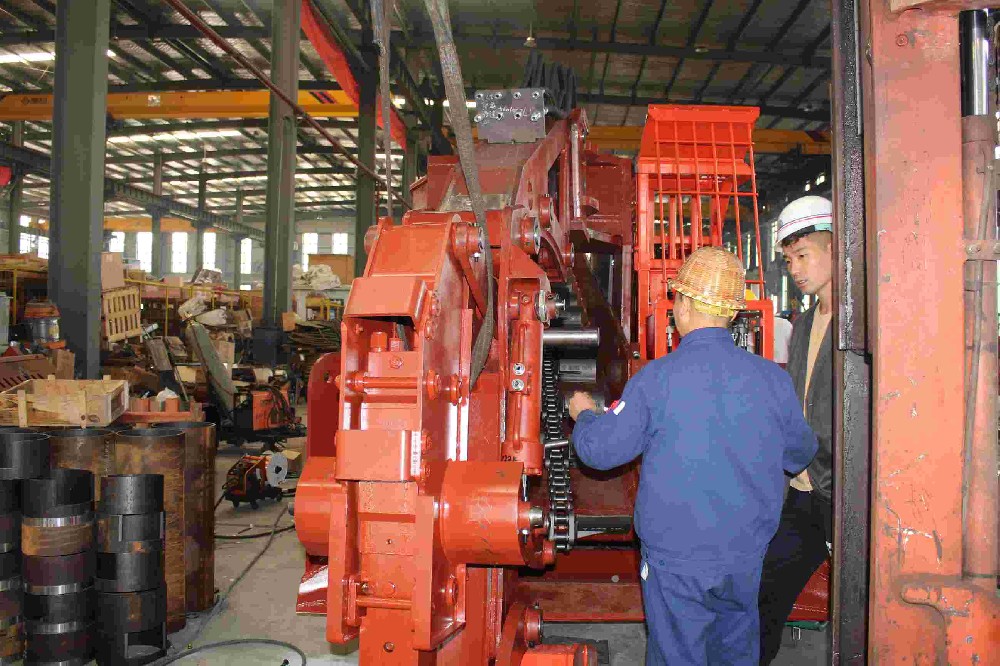 電動扒渣機(jī)電池更換成本：廠家vs第三方對比
