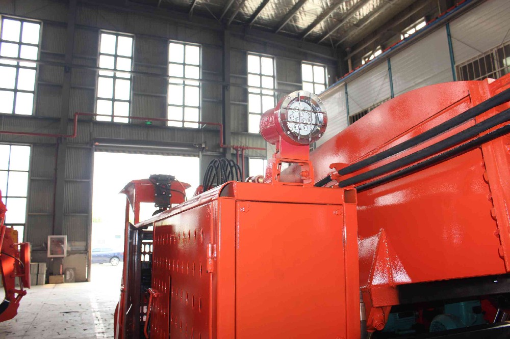 高濕度環(huán)境下的扒渣機防銹保養(yǎng)方法