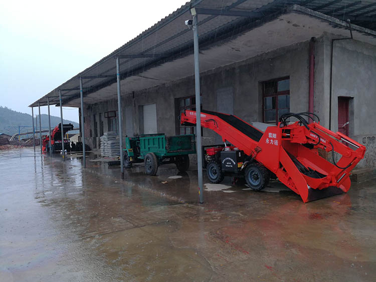 礦山扒渣機(jī)設(shè)備.jpg 礦山扒渣機(jī)設(shè)備.jpg