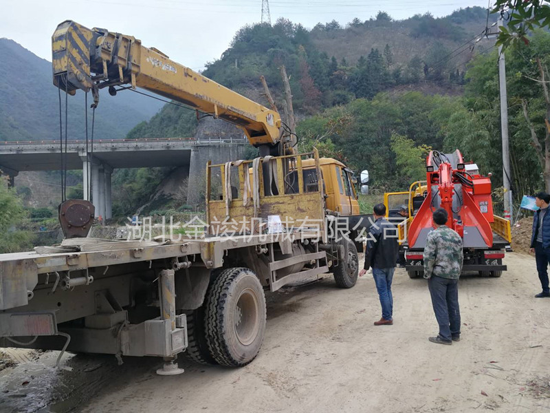 輪式扒渣機 扒渣機卸車12-03-2.jpg